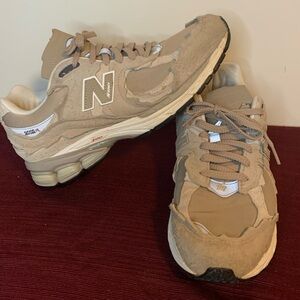 New Balance 2002 R,  Beige and Cream Athletic Shoes
Size 10.5